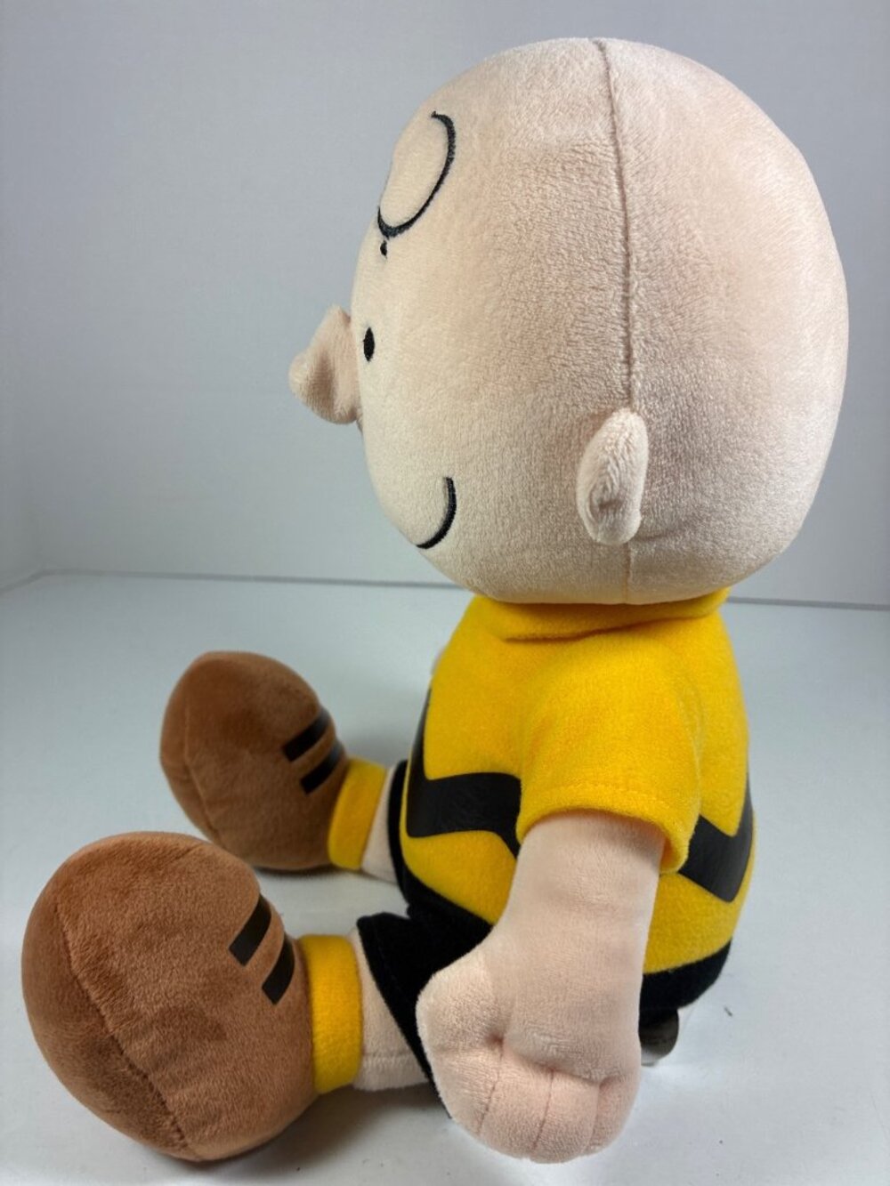 Kohl's Cares Charlie Brown Plush 12" 2019 - Picture 5 of 11
